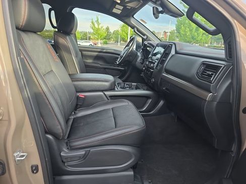 Used 2024 Nissan Titan PRO-4X AWD/4WD image 19