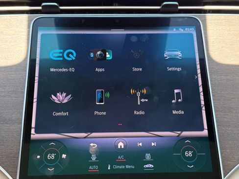 Used 2022 Mercedes-Benz EQS 450+ Sedan image 37