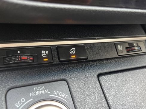 Used 2016 Lexus ES 350 w/ Premium Package w/Wood Trim FWD image 26