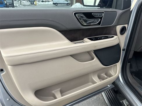Certified 2023 Lincoln Navigator Reserve image 15
