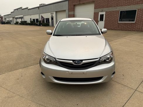 Used 2011 Subaru Impreza 2.5i AWD/4WD image 2