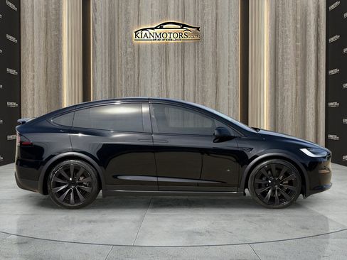 Used 2023 Tesla Model X image 11