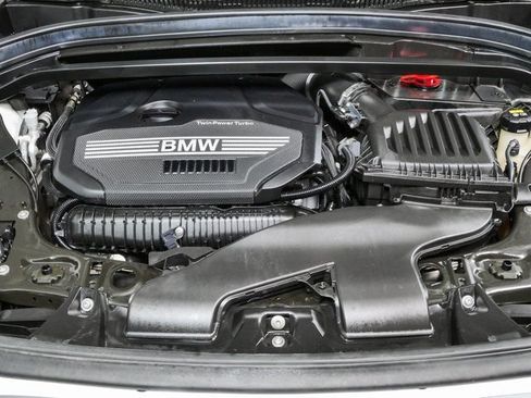 Used 2022 BMW X1 xDrive28i w/ M Sport Package AWD/4WD image 32