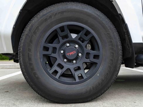 Used 2023 Toyota 4Runner SR5 image 15