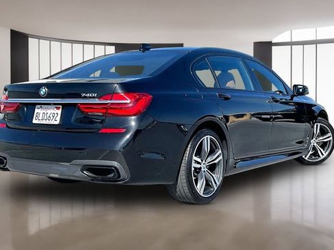 Used 2019 BMW 740i w/ M Sport Package image 6