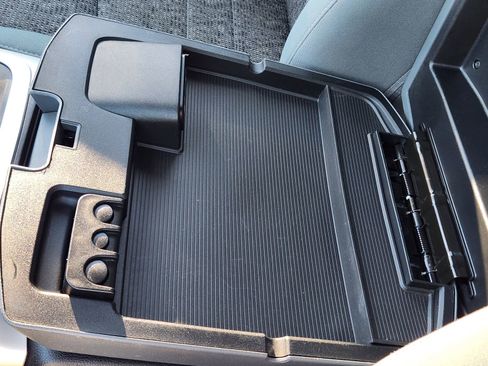 Used 2018 RAM 1500 Big Horn image 22