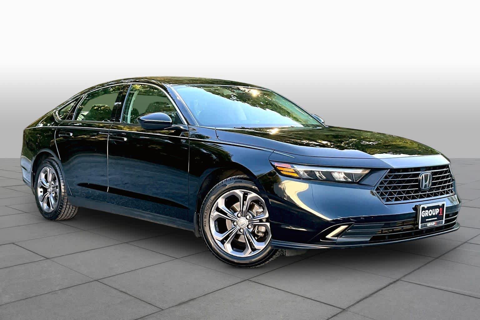Used 2023 Honda Accord EX image 3