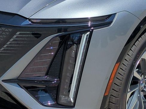 New 2026 Cadillac Lyriq Sport AWD/4WD image 17