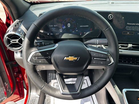 New 2026 Chevrolet Equinox LT w/ Convenience Package II image 11