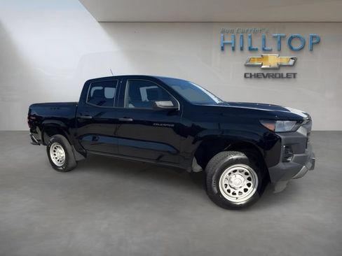 Used 2025 Chevrolet Colorado W/T w/ WT Convenience Package II AWD/4WD image 2