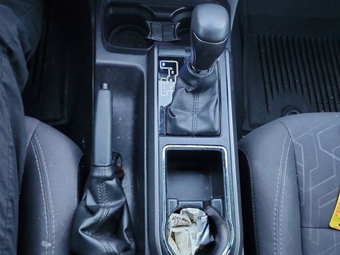 Used 2018 Toyota Tacoma TRD Sport image 26