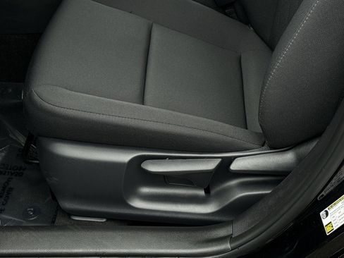 Used 2026 Toyota Corolla LE FWD image 14