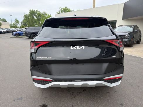 Certified 2024 Kia Sportage EX AWD/4WD image 9