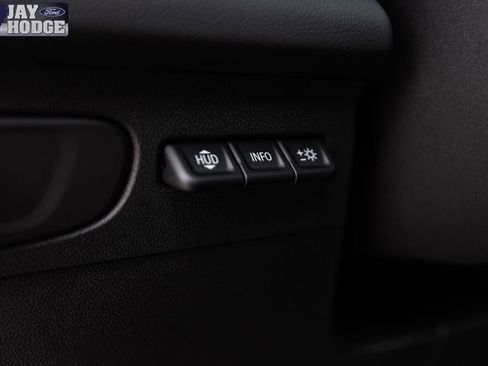 Used 2023 Buick Envision Essence w/ Technology Package I image 15