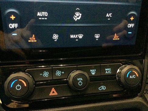 Used 2024 Ford Ranger XLT w/ Equipment Group 301A High image 29