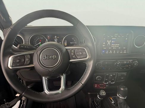 Used 2022 Jeep Wrangler Unlimited Rubicon 4xe w/ Steel Bumper Group image 34