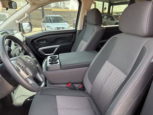 Certified 2024 Nissan Titan SV image 17