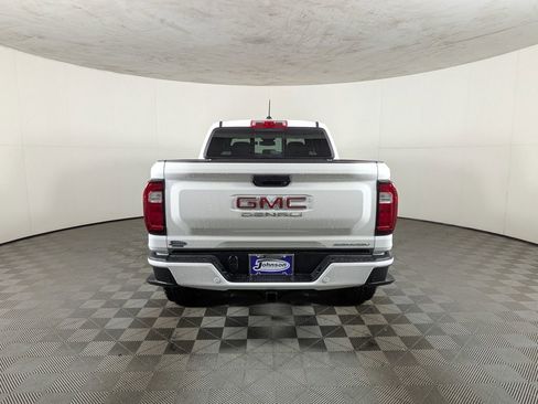 New 2026 GMC Canyon Denali image 8