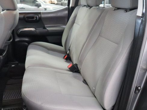 Used 2017 Toyota Tacoma SR5 w/ Tow Package RWD image 51