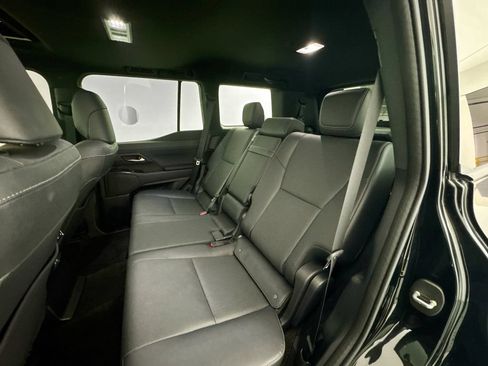 Used 2025 Lexus GX 550 w/ Cold Area Package AWD/4WD image 24