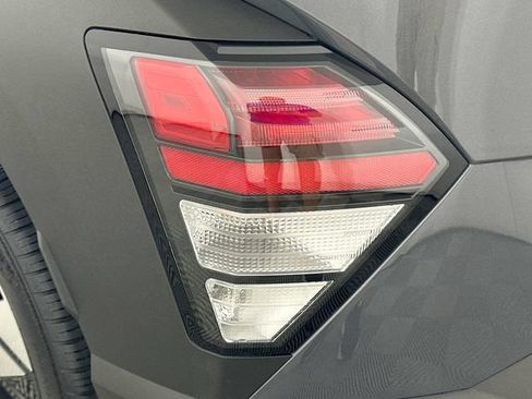 Used 2024 Hyundai Kona SEL w/ Convenience Package FWD image 25