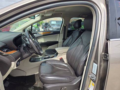Used 2019 Lincoln MKC Select AWD/4WD image 9