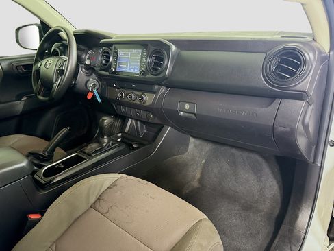 Used 2022 Toyota Tacoma SR RWD image 29