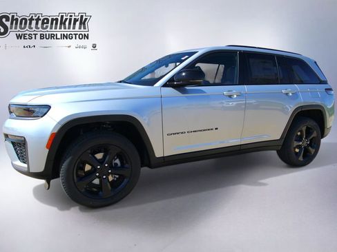 New 2026 Jeep Grand Cherokee Limited image 1