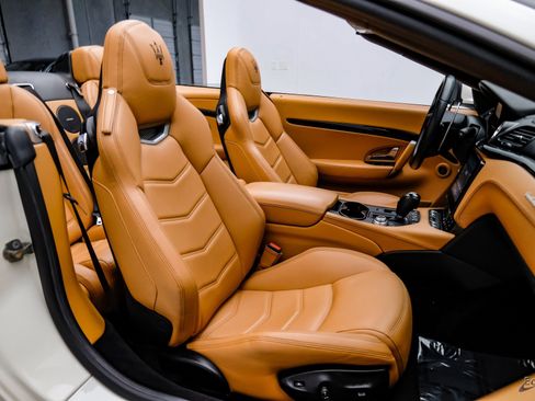 Used 2018 Maserati GranTurismo Sport image 54