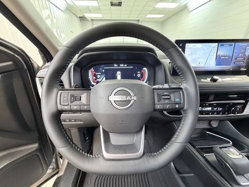 Used 2026 Nissan Rogue Platinum w/ Platinum Premium Package AWD/4WD image 43