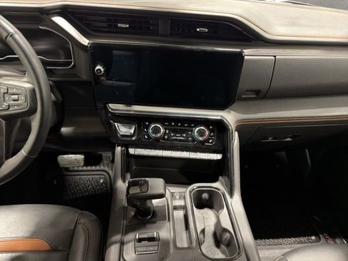 Used 2025 GMC Sierra 1500 AT4 w/ AT4 Premium Package image 14