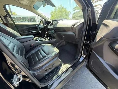 Used 2017 Ford Escape Titanium AWD/4WD image 10