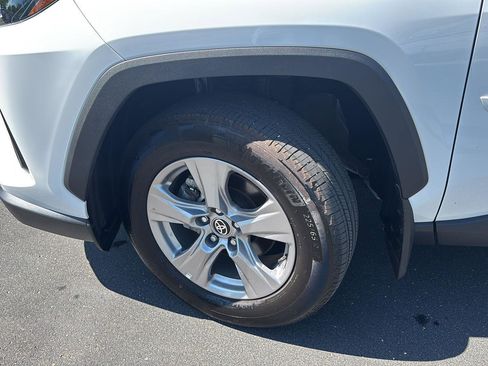 Used 2025 Toyota RAV4 XLE w/ Convenience Package AWD/4WD image 5