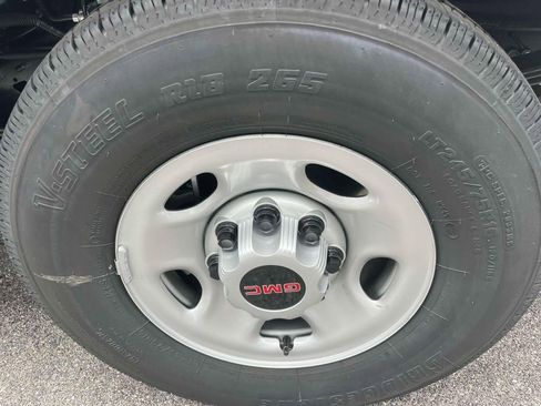 New 2025 GMC Savana 2500 w/ Driver Convenience Package image 11