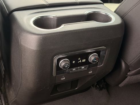 Used 2024 Chevrolet Tahoe LT RWD image 37