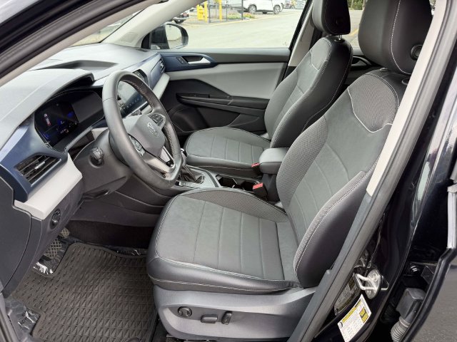 Used 2023 Volkswagen Taos SE FWD image 14