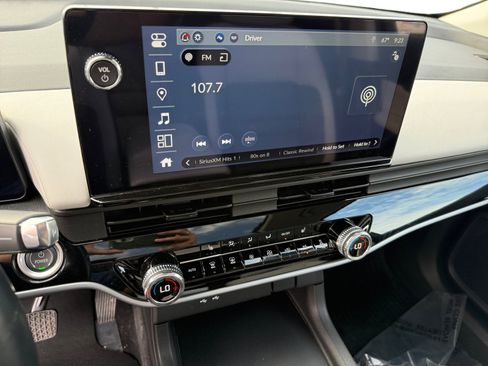 Used 2024 Honda Prologue Touring image 12