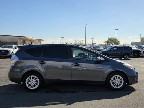 Used 2013 Toyota Prius V Two image 8