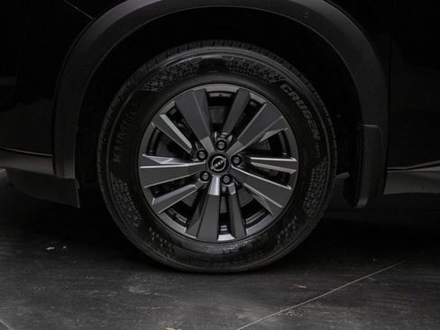 Used 2023 Nissan Pathfinder S w/ Cargo Package image 8