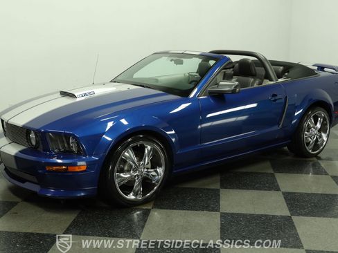 Used 2009 Ford Mustang GT RWD image 6