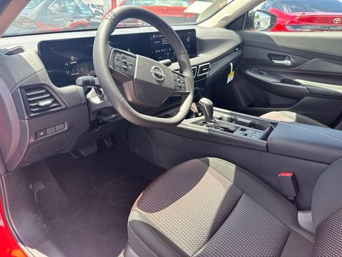 New 2026 Nissan Sentra SR w/ Floor Mat Package FWD image 12