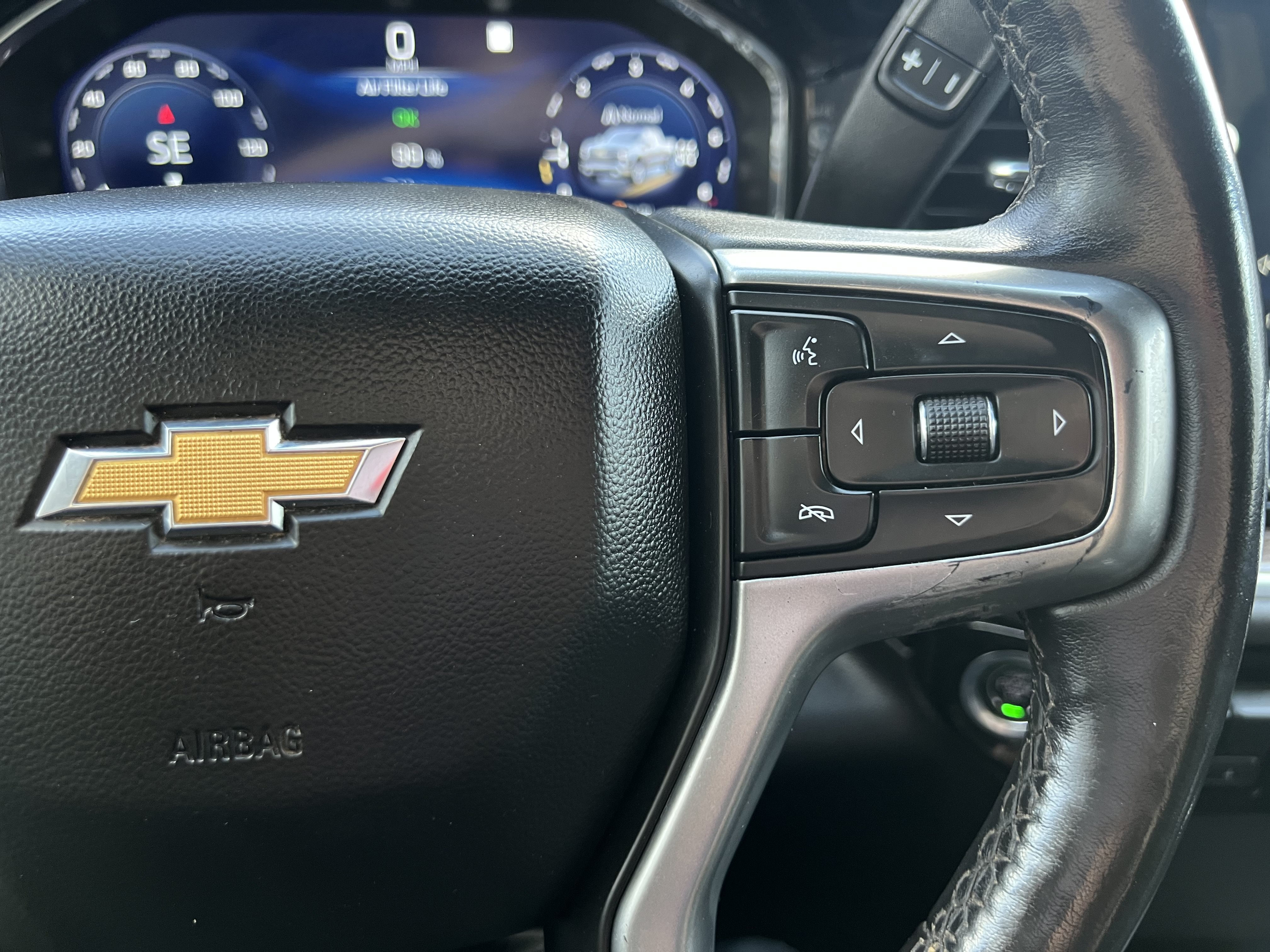 Used 2022 Chevrolet Silverado 1500 LT AWD/4WD image 15