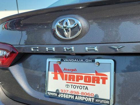 Used 2024 Toyota Camry SE image 6