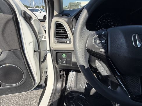 Used 2020 Honda HR-V EX image 19