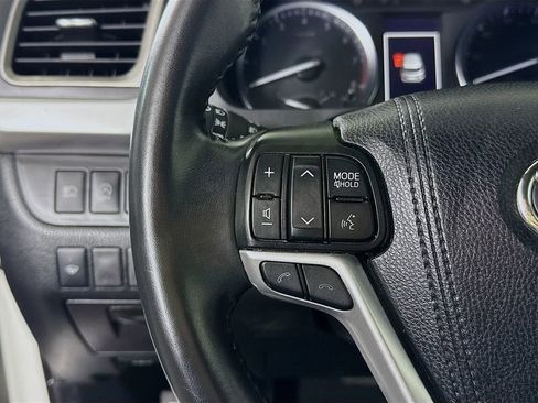 Certified 2019 Toyota Highlander XLE image 21