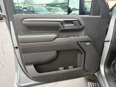 Used 2024 GMC Sierra 2500 AT4 w/ AT4 Premium Plus Package image 3