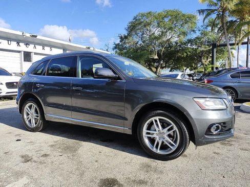 Used 2017 Audi Q5 2.0T Premium Plus w/ Technology Package AWD/4WD image 12