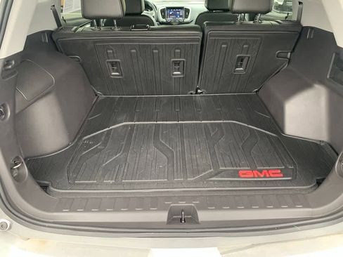 Used 2024 GMC Terrain SLT w/ Infotainment Package II AWD/4WD image 26