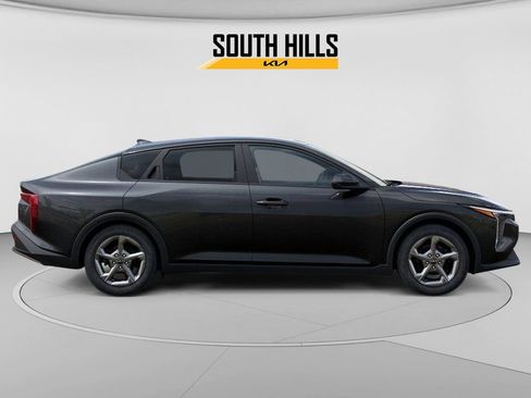 New 2026 Kia K4 LXS FWD image 7