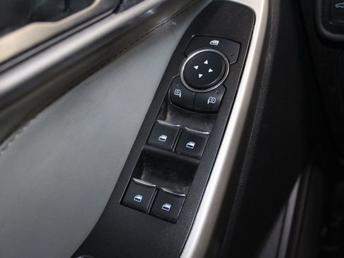 Used 2022 Ford Explorer XLT w/ Equipment Group 202A image 45